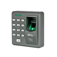Control de Acceso Biométrico Autónomo ZKTeco X7 Huella Tarjeta Clave 500 Usuarios 88x88mm – Vista frontal Casher Group Chile 1