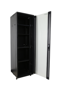 Gabinete 42U Enersafe – Vista lateral paneles removibles y entradas de cable superior e inferior Casher Group Chile 4