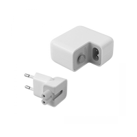 Adaptador Apple 35W doble USB-C enchufado cargando dos dispositivos – Casher Group Chile 4