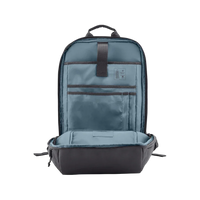 Mochila HP Travel 15.6 pulgadas vista frontal gris – Casher Group Chile 3
