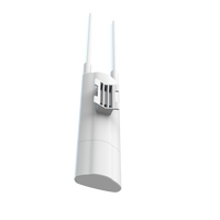 Access Point exterior Ruijie RG-RAP52-OD, vista inferior con soporte de montaje y tapa de conexiones – Casher Group Chile 2