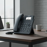 Teléfono IP Yealink SIP-T30P vista frontal pantalla y auricular – Casher Group Chile 3