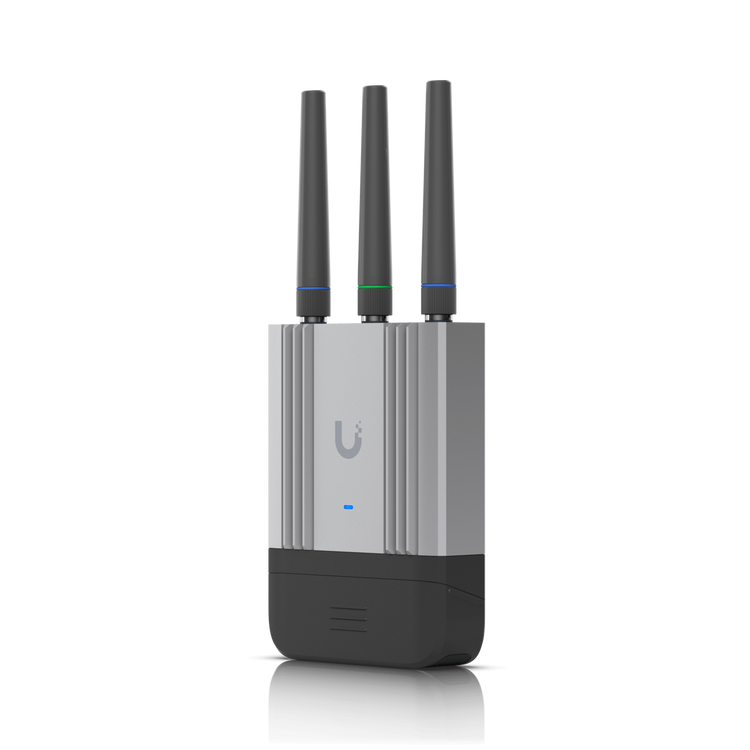 UniFi Mobile Router Industrial UMR-Industrial LTE Cat 4 GPS IP66 2xGbE PoE In/Out WiFi 4 2x2 -40°C – Vista frontal con antenas Casher Group Chile